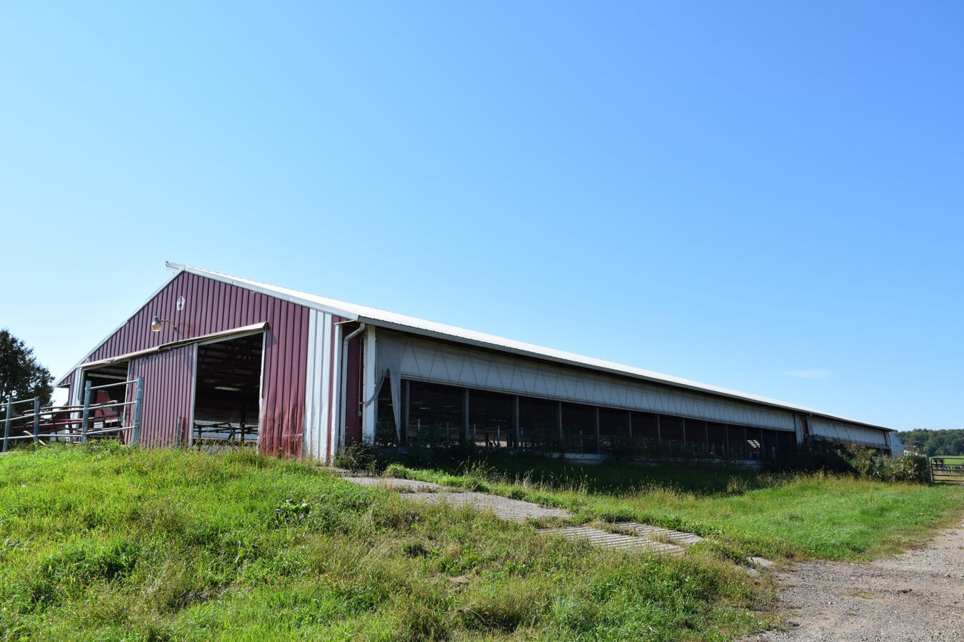 120-stall dry cow / heifer barn